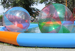 Басейни за водни балони